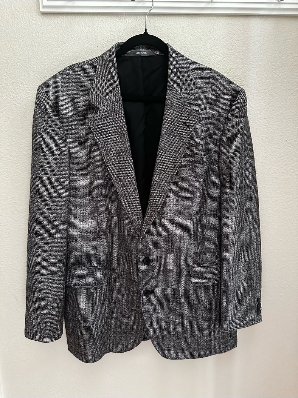Haggar Men's Black and Gray Patterned Two-Button Sport Coat